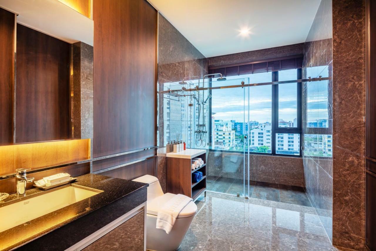 The Grand Sala Thai Bangkok Bagian luar foto