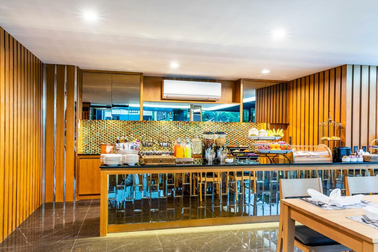 The Grand Sala Thai Bangkok Bagian luar foto